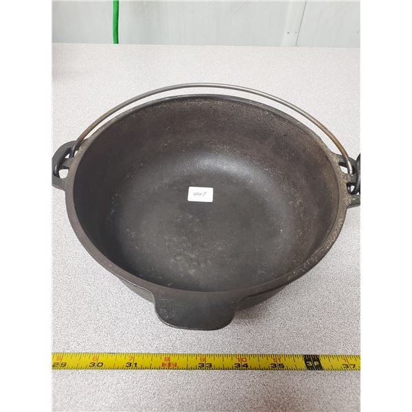 Cast iron pot 2 quart Wagner