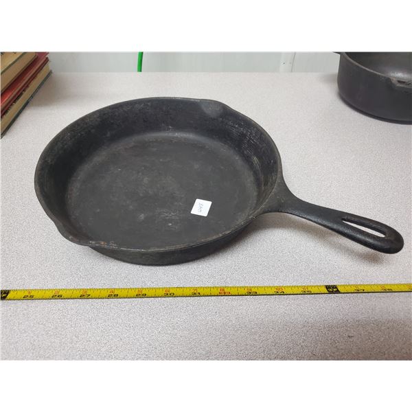 Cast iron fry pan 10 inch Wagner