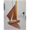 Image 1 : Teak sailboat - 18 inches high - adjustable base