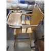 Image 3 : 1950's Maplewood high chair and tray