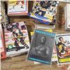 Image 5 : 550 to 600 assorted hockey cards old and new