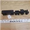 Image 6 : 2 pc cast iron train and train car 10 1/2"