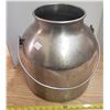 Image 1 : stainless steel milk pail
