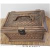 Image 6 : sewing basket and contents