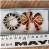 Image 3 : 4 Christmas brooches Christmas lot