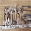 Image 2 : 41 pieces of silver plated cutlery