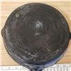 Image 3 : 2 heavy cast-iron pans, GSW #9 made in Canada, Lodge 5SK USA castiron pans