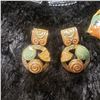 Image 2 : 2 enamel brooches and earrings