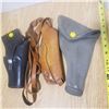Image 2 : 3 vintage gun holsters