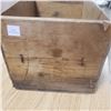 Image 5 : vintage BC fruit box