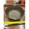 Image 3 : Cast iron pot with lid - made in the USA 12" across