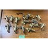 Image 1 : 14 pieces of brass hardware