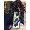 Image 3 : LOT OF VINTAGE NECK TIES