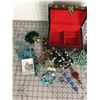 Image 3 : JEWELRY AND BOX ETC