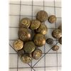 Image 3 : LOT OF CANADIAN MILITARY UNIFORM BUTTONS
