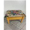 Image 1 : FOOT STOOL
