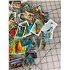 Image 2 : LOT OF VINTAGE WILDLIFE COLLECTORS CARDS HOLOGRAMS ETC
