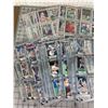 Image 3 : LOT OF BASEBALL CARDS