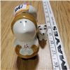 Image 3 : Vintage Eskimo Kiss Salt and Pepper Shakers
