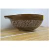 Image 3 : Set of 2 Brown Pyrex Bowls with Flower Pattern