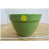 Image 5 : 3 Ceramic Bowls, 2 Red 1 Green