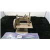 Image 1 : Vintage Singer Sewhandy Mini Child's Sewing Machine (Beige)