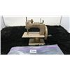 Image 3 : Vintage Singer Sewhandy Mini Child's Sewing Machine (Beige)