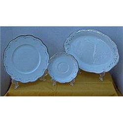 Partial set- Wht. w/gold trim #2133552