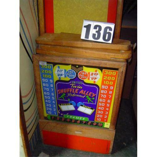 United's 'Twin Shuffle Alley' bowling game