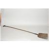 Image 1 : 46" WROUGHT IRON RAMS HORN PEEL - EARLY 19TH