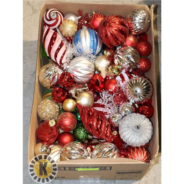 BOX OF XMAS DECOR