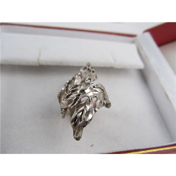 HAND CUT ACCENTS STERLING SILVER ATTRACTIVE RING SIZE 6 1/2 XLNT COND