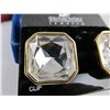 Image 2 : SWAROVSKI FINE FACETED CRYSTAL IN GOLD TONE CLIP EARRINGS 1" W/L XLNT COND
