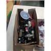 Image 2 : 2 TRAYS OF COOLANT PUMPS, SCISSORS AND HARDWARE
