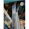 Image 3 : CRATE OF TOWEL BARS, BBQ BURNER, FULL SIZE SHEET SET