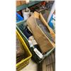 Image 3 : 2 CRATES OF HARDWARE FASTENERS AND CRATE OF CAULK