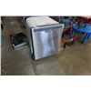Image 1 : WHIRLPOOL GOLD SERIES BRUSHED METAL BUILT IN WASHER - WORKING