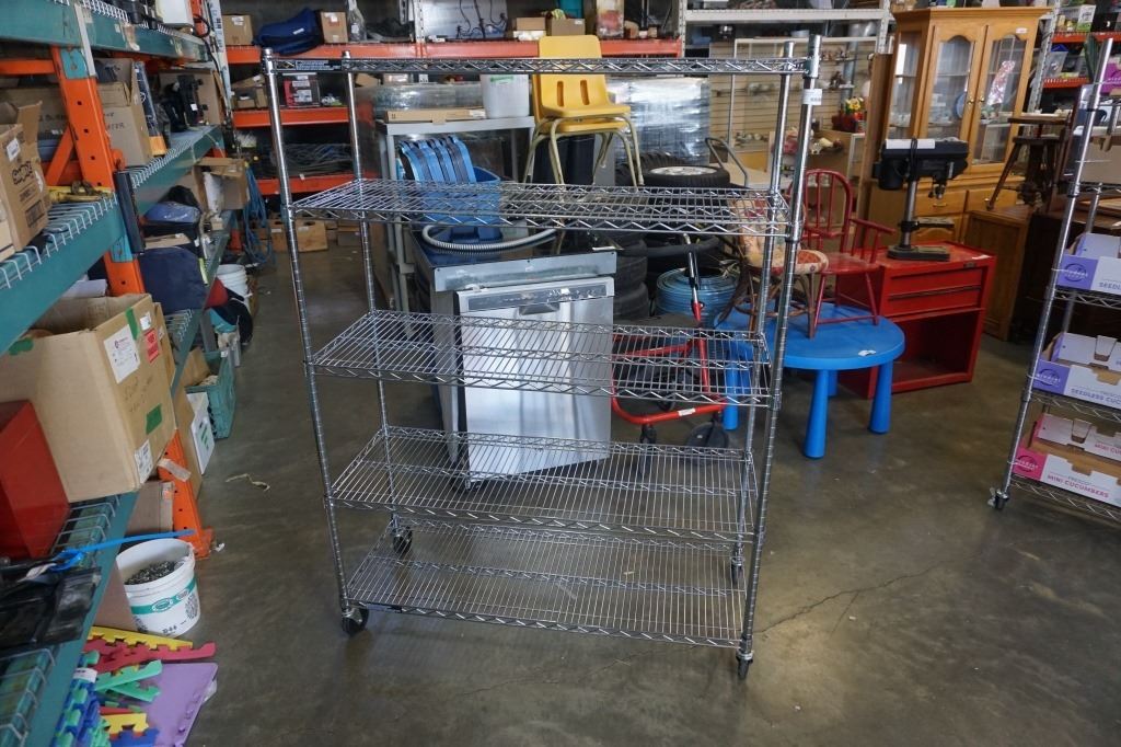 ROLLING ADJUSTABLE METRO STYLE RACK