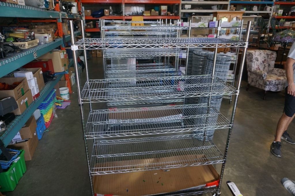 ROLLING ADJUSTABLE METRO STYLE RACK
