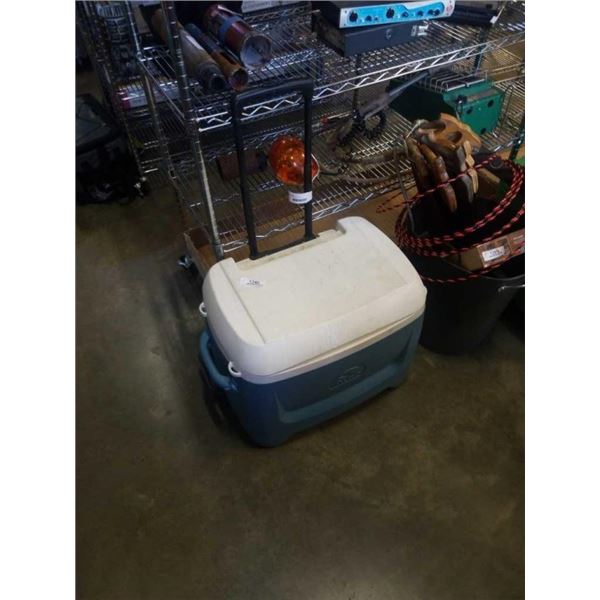 IGLOO ROLLING COOLER