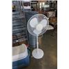 Image 1 : WHITE FLOOR FAN