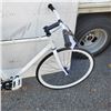 Image 3 : WHITE MARIN FIXIE BIKE