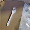 Image 2 : BOX OF 1000 NEW 5" LIGHT DUTY PLASTIC FORKS