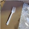 Image 2 : BOX OF 1000 NEW 5" LIGHT DUTY PLASTIC FORKS