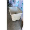 Image 2 : WHITE ROLLING BIN
