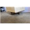 Image 3 : WHITE ROLLING BIN