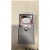 Image 2 : Fitbit versa 2 smart watch with charger tested and working