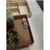 Image 5 : ARKLOW GIFTWARE IRISH DISH, ENGLAND FLOWER CREAM AND SUGAR, POSEY VASE, WOOD SHELF AND MORTAR AND PE