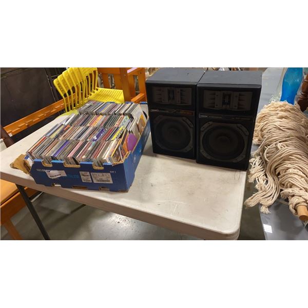 PAIR OF TOSHIBA SPEAKERS AND TRAY OF CDS