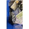 Image 3 : TOTE OF NEW AMAZON OVERSTOCK ITEMS
